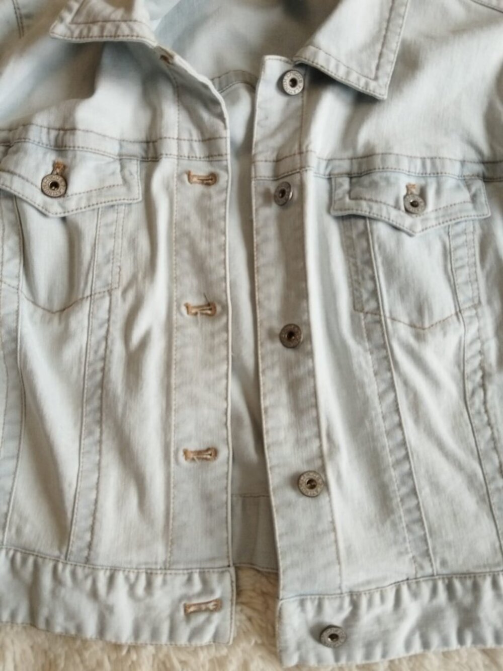 Chico's Platinum Light Wash Denim Jacket - Size 3 (Fits XL / 16) - Picture 3 of 13